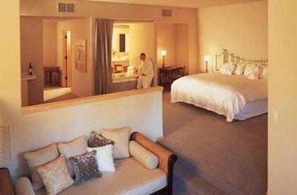 Sundara Inn And Spa Lake Delton Quarto foto
